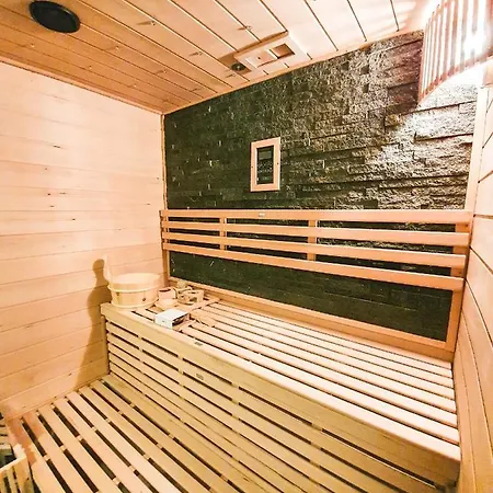 Mountain Hawk Park Villa *