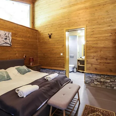 Mountain Hawk Park Villa