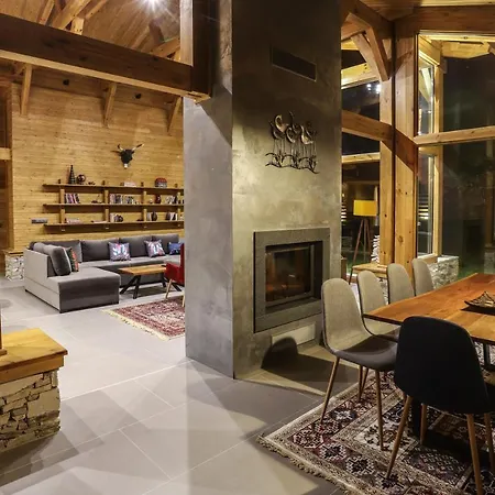 Mountain Hawk Park * Bansko