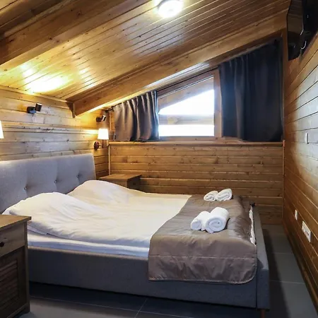 Mountain Hawk Park Villa *