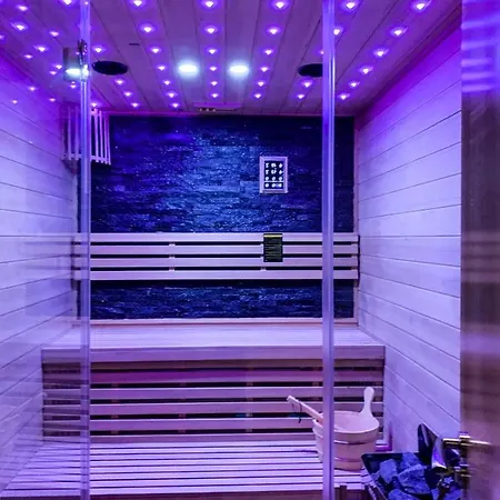 Villa Mountain Hawk Park