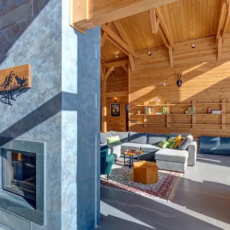 Mountain Hawk Park * Bansko