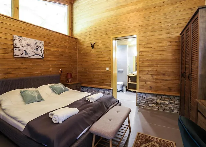 Mountain Hawk Park Villa