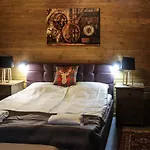 Mountain Hawk Park Вилла Банско
