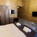 Mountain Hawk Park Villa