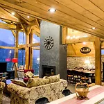 Villa Mountain Hawk Park *