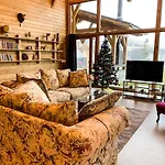 Mountain Hawk Park Вилла