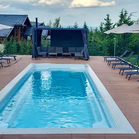 Mountain Hawk Park Луксозна вила *