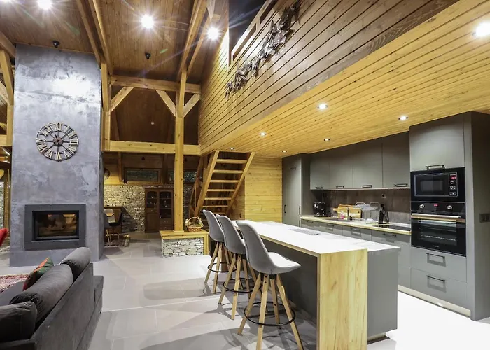 Mountain Hawk Park 반스코