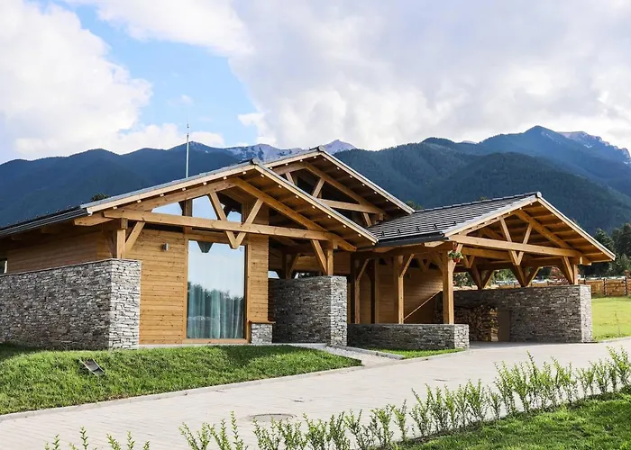 Mountain Hawk Park 班斯科