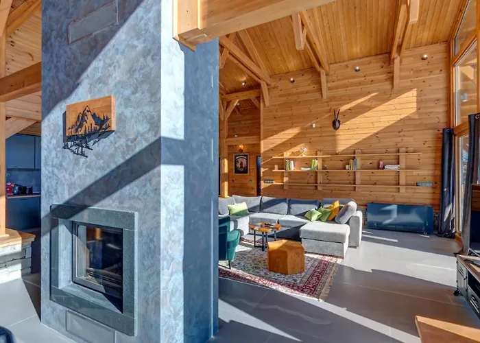 Mountain Hawk Park * 班斯科